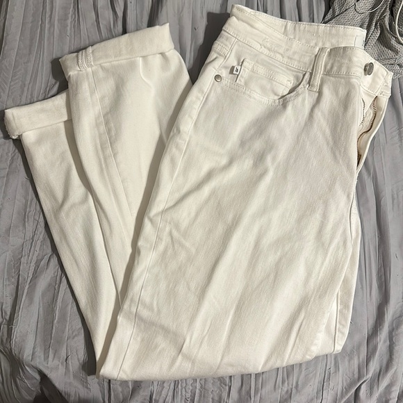 Judy Blue Crop - Picture 1 of 3